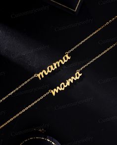 ❤ Item Details: Metal: Sterling Silver / Rose gold Plated / Yellow gold Plated OR 10K/ 14K/ 18K Solid Gold (White gold / Rose gold / Yellow gold) Pendant Size: Around 25.2*7.3 mm Chain Style: Cable ✨Personalization Service We offer various customization options to create personalized jewelry. Choose your birthstone, add engravings, or design a unique piece inspired by your ideas. Contact me to start creating your custom jewelry. https://customurjewelry.etsy.com/listing/911146000/custom-order ✨Av Mother's Day Rose Gold Clavicle Chain Necklace, Rose Gold Clavicle Chain Necklace For Mother's Day, Elegant Nameplate Charm Necklace For Mother's Day, Mother's Day Rose Gold 14k Gold Charm Necklaces, Personalized Gold Necklace For Mom, Elegant Name Pendant Chain Necklace, Personalized Gold Necklace Gift For Mom, Rose Gold Charm Necklaces For Mother's Day, Mother's Day Rose Gold Charm Necklace Tarnish Resistant