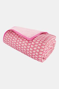 Roller Rabbit Pink Hathi Quilt Roller Rabbit Quilt, Dorm Quilt, Rabbit Home, Printed Pillows, Pink Quilt, Sleepover Bag, Elephant Quilt, Dream Blanket, Preppy Gifts