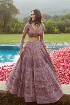 Bridal lehenga in mauve for Indian wedding 2022 - 2023 Jacaerys Velaryon, Indian Fits, Desi Attire, Navratri Dress, Latest Bridal Lehenga, Indian Outfits Lehenga, Wedding Lehenga Designs