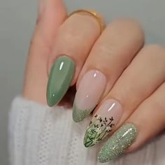 24 Count Press On Nails Green Glitter And Floral Print Includes Jelly Glue And Nail File New Green Nails With Butterfly, Fearless Nails, Biab Nails, Green Nail Designs, Nagel Tips, White Nail, Nail Forms, Kawaii Nails, Nails 2024