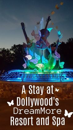 there is a sign that says stay at hollywood's dreammore resort and spa