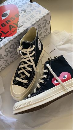 Zapatillas All Star, Cool Converse, Cute Converse, Shoes Aesthetic, Trendy Shoes Sneakers, Dr Shoes, White Nike Shoes, Jordan Shoes Girls, Shoe Wishlist