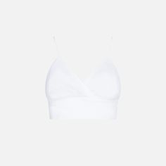 White linen bralette topElastic backRegular fitCoordinating itemComposition: 100% linen Chic Triangle Crop Top With Built-in Bra, Elegant Spaghetti Strap Crop Top For Beach, White Summer Camisole With Removable Bra Pads, Chic Fitted Linen Tank Top, Elegant Summer Camisole With Removable Bra Pads, Chic V-neck Crop Top With Adjustable Straps, White Summer Tank Top With Removable Bra Pads, Summer Camisole With Removable Bra Pads, Chic Summer Camisole With Removable Bra Pads