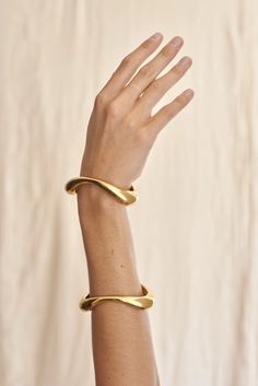 Sculptural Jewelry, Charlotte Chesnais, The Bangles, Gold Bracelets, Jewelry Lookbook, Jewelry Photography, Jewelry Inspo, Gold Bangles, Gold Gold