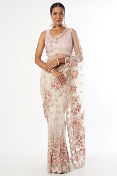 Blush Pink Embroidered Saree Set Design by Kalighata at Pernia's Pop Up Shop 2022 Carpet Stores, Carpet Shops, Carpet Styles, Antique Carpets, Modern Carpet