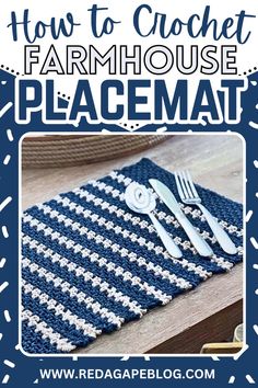 a crocheted placemat with the title how to crochet farmhouse house placemat