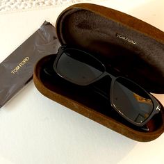 Beautiful Brand New Tom Ford Sunglasses Cecilio To In Tortoise Color Tom Ford Glasses For Men Frames, Luxury Tortoiseshell Polarized Sunglasses, Tom Ford Cassius Sunglasses, Mens Tom Ford Sunglasses, Sunglasses Mens, Sunglasses Tom Ford, Model Sunglasses, Ford Accessories, Tortoise Color