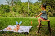 Sisters Easter Photoshoot, Sibling Spring Pictures, Siblings Easter Photoshoot, Sibling Easter Photos, Spring Sibling Photoshoot