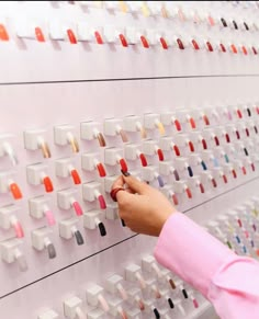 Nail Salon Display, Nail Shop Ideas, Nails Interior Design, Nail Color Display Ideas, Nail Colour Display Ideas, Diy Nail Color Display, Nail Polish Organization Wall, Nail Shop Design