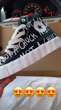 Streetwear Tiktok, Shoes For School, Shoes Hack, Sneakers Converse, Fashion Shoes Sneakers, Cute Sneakers, Fresh Shoes, Hype Shoes, Shoe Inspo