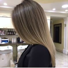 Ombre Hair Blonde, Brunette Balayage Hair, Brown Hair Balayage, Blonde Hair Inspiration, Brown Blonde Hair, Hair Color Balayage, Hair Inspiration Color, Hair Inspo Color