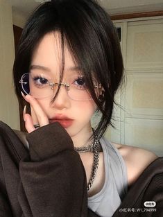 Asian Makeup Glasses, Ulzzang Glasses, Pelo Cafe, Glasses Outfit, Fancy Glasses, Hairstyles With Glasses