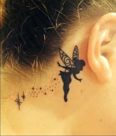 Tinkerbell Tattoo, Behind The Ear Tattoo, Behind Ear Tattoos, Geniale Tattoos, Tattoo Girls, Disney Tattoos