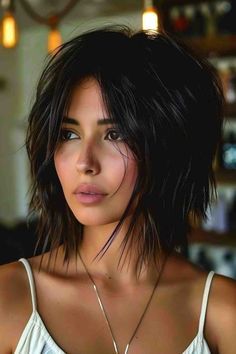 Choppy Bob Hairstyles For Fine Hair, Choppy Bob Haircuts, Choppy Bob Hairstyles, Bob Hairstyles For Fine Hair, Edgy Hair, Hair Color And Cut, Medium Length Hair Cuts, Great Hair, Hairstyles Haircuts