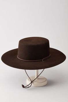 click to expand Guacho Hat, Gaucho Hat, Classic Profile, Promo Gifts, Sheepskin Slippers, Hat Women, Sheepskin Rug, Western Leather, Flats Top