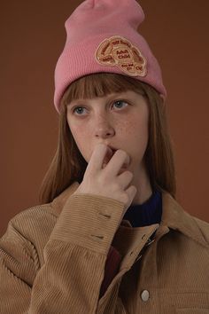 Brain Beanie, Photo Reference, Photography Inspo, Drawing People, Pose Reference, Fashion Photo