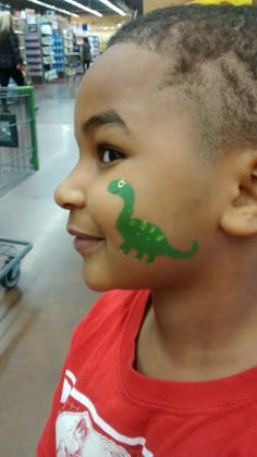 Easy Face Painting Dinosaur, Preschool Face Painting Ideas, Dinasour Face Painting, Simple Easy Face Painting, Simple Dinosaur Face Paint, Boy Face Paint Easy, Easy Cheek Face Painting, Small Face Paint Designs