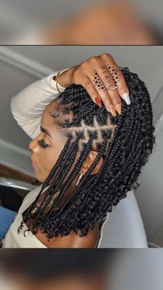 Passion Knotless Braids, Individual Braids For Black Women, Box Braid Bob, Braid Hacks, Braided Hairstyles Short, Knotless Bob, Braid Bob, Birthday Hairstyle, Braids With Curly Ends