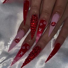 Baddie Valentines Nails Acrylic, Red Nail Designs Stiletto, Xo Nails Design, Long Valentines Nails, Valentines Day Nails Stiletto, Red Stiletto Nails Designs, Vday Nails Valentines Day, Valentines Day Nails Red, Red Nail Set