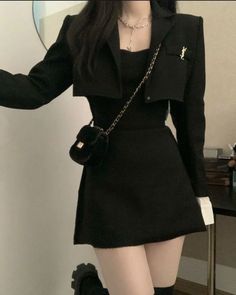 Mode Poses, Fem Outfits, Rose Thorns, Girly Fits, Blush Nails, Korean Casual Outfits, Korean Fashion Dress, Elegante Casual