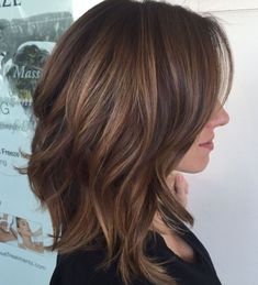 Shoulder Length Layered Hairstyle Shoulder Length Layered Hair, Medium Layered Hair, Medium Bob Hairstyles, Long Bob Haircuts, Layered Bob Hairstyles, Lob Haircut, Bob Hairstyles For Fine Hair, Medium Hair Cuts