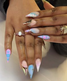 Unique Stiletto Nails, Classy Stiletto Nails, Colorful Stiletto Nails, Funky Stilleto Nails, Purple Stilleto Nails Designs, Stiletto Nails Designs Unique, Rainbow Stiletto Nails, Long Acrylic Nails Stiletto Purple, Shiny Nails Designs