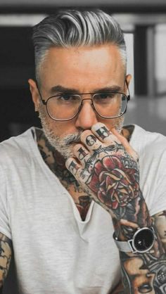 Grey Hair Styles, Silver Hair Men, Hairstyles For Thinning Hair, Older Men Haircuts, Hairstyles For Receding Hairline, Short Textured Hair, Older Mens Hairstyles, Haircut Images, Grey Hair Men