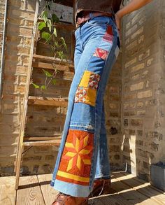 #style #jeansstyle Diy Upsize Jeans, Upsize Jeans, Patchwork Jeans Outfit, Patchwork Clothing, Long Kurti Designs, Denim Crafts