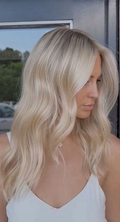 Summer Blonde Hair 2023: Stay Beach-Ready with Stunning Color Trends Bleach Blonde Root Smudge, Overall Blonde Hair Color, Bleach Blonde Layered Hair, Bleach Blonde Highlights On Blonde Hair, Long Blonde Hair 2023, Bright Beach Blonde Hair, Honey Platinum Blonde Hair, Solid Light Blonde Hair, Bleach Blonde Hair With Highlights