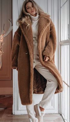 Teddy Coat Outfit, Teddy Bear Coat, Coat Outfit, Cold Weather Fashion, Coat Outfits, Winter Mode, Cozy Outfit, Casual Winter Outfits, Autumn Outfit