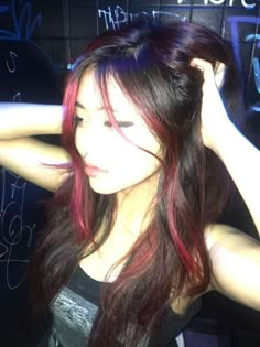 Black With Red Streaks Hair, Dark Red And Black Hair Ideas, Red And Black Hair Asian, Dark Red Skunk Hair, Black And Cherry Red Hair, Skunk Hair Red, Red Hair With Black Roots, Peekaboo Red Hair, Punk Red Hair