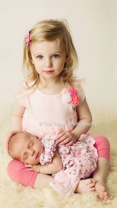 Newborn Sibling, Sibling Pictures, Sibling Poses, Sibling Photography, Sibling Photos, Sister Photos