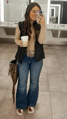 Casual Western Outfits, Mode Country, Cute Western Outfits, Casual Country Outfits, Hilarious Tweets, Southern Outfits, Country Style Outfits, Western Wear Outfits, Cute Country Outfits