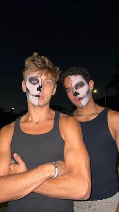 Couple Halloween Makeup, Gay Halloween, Makeup Nails Art, Halloween Inspo, Couple Halloween, Halloween Makeup, Makeup Nails, Halloween Face, Face Makeup