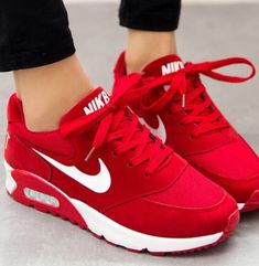 nike, red, and shoes afbeelding Nike Red Sneakers, Red Nike Shoes, Tennis Shoe Outfits Summer, Tennis Shoes Outfit, Chic Sneakers, Audio Room, Minimalist Shoes