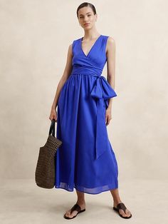 Banana Republic Outfits, Capsule Wardrobe Outfits, Flying Tomato, Hem Skirt, Banana Republic Factory, Evening Attire, Summer Season, Guest Dresses, Blue Dress