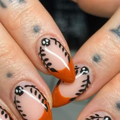 Orange Nail Halloween, Rip To My 20s Nails, Burnt Orange Nail Design, Black White Orange Nails, Nails With Underneath Painted, Holiday Wedding Nails, Spooky Fall Nails Short, Minimalist Nail Art Fall, Fandom Nail Art