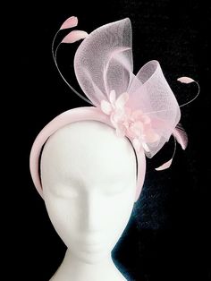 #fascinator #hat #ascothat #raceday #racewear #wedding #fashion #style #cherryblossom #pink Facinator Ideas, Blue Fascinator, Pearl Bridal Headband, Pink Fascinator, Bridal Fascinator, Bead Hair Accessories, Pink Cherry Blossom