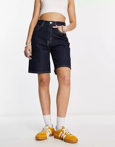 Weekday Dandy wide leg denim shorts in rinse blue | ASOS Long Denim Shorts Outfit, Summer Outfits Europe, Summer Outfits Edgy, Emo Summer, Outfits Earthy, Edgy Summer Outfits, Outfits Evening, Grunge Summer Outfits, Outfits Europe