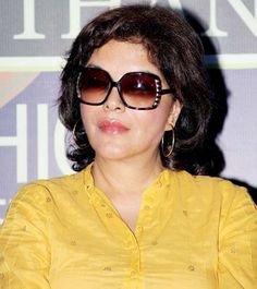 Old Actress Bollywood, 80s Actresses Bollywood, Old Bollywood Actress Makeup, Manisha Koirala Bombay, Aishwarya Rajesh Hot Expressions, Asian Outfits, Sunglasses