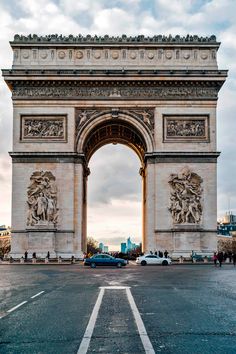 the arc de triumph in paris, france