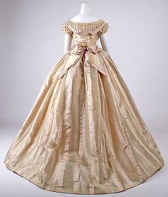 1800 Dresses, Victorian Fashion Dresses, 1860 Fashion, Period Clothing, Day To Night Dresses, Afternoon Dress, Double Bow, Victorian Clothing, Antique Dress