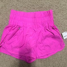 Cute Hot Pink Free People Nwt Shorts. High Waisted, Size Small. Thrifting Jewelry, Harem Shorts, Preppy Clothes, Shorts High Waisted, Running Shirts, Fp Movement, Pink Shorts