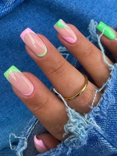 neon green and baby pink negative space nails Holiday Biab Nail Designs, Pink And Green Biab Nails, Pink And Green Nail Designs, Lime Nails, Lime Green Nails, Green Nail Art, Nagel Tips