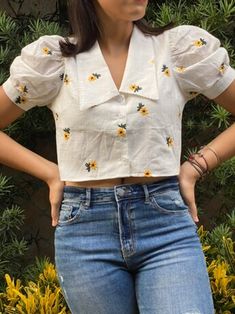 Fancy Top Design, Shirt Blouse Designs, Cotton Tops Designs, Trendy Blouse, Fashion Top Outfits, Fashion Tops Blouse, Everyday Fashion Outfits, Stylish Blouse Design, Trendy Fashion Tops