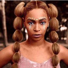 Beyoncé Blonde, Traditional Face Painting, Halloween Makeup Cute, Love Drought, Beyonce Photoshoot, King B, Beyonce Blonde, Musical Hair