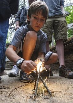 32 #Survival Skills Your Child Should Know and Be Able to Do ASAP! Forest School, Disaster Preparedness, Wilderness Survival, Survival Food, Teach Kids, Summer Ideas