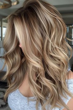 48 Fall Blonde Hair Color Ideas That Will Make You Fall in Love Balayage Over Highlights, Caramel Blonde Hair With Lowlights, Blond Highlights Balayage, Fall Brown And Blonde Hair, Balayage With Natural Roots, Blond Hair Highlights And Lowlights, Fall Womens Hair Color, Blonde Highlights Inspiration, Blonde Fall Highlights