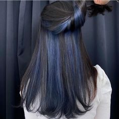 Blue Hair Underneath, Navy Highlights, Blue Hair Streaks, Blue Brown Hair, Midnight Blue Hair, Best Haircuts For Women, Blue Hair Highlights, Hidden Hair Color, Dark Blue Hair