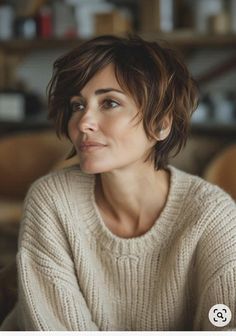 Hairstyles For Weak Hair, Pixie Cut Brown Hair, Pixie Haircut Brown Hair, Pixie-cut Lang, Michelle Williams Hair, Weak Hair, Short Hair Pixie Cuts, Pixie Haircut For Thick Hair, Messy Short Hair